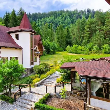 Complex Hyzhky Hotel *