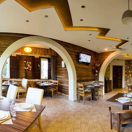 Hotel Complex Hyzhky Yaremche